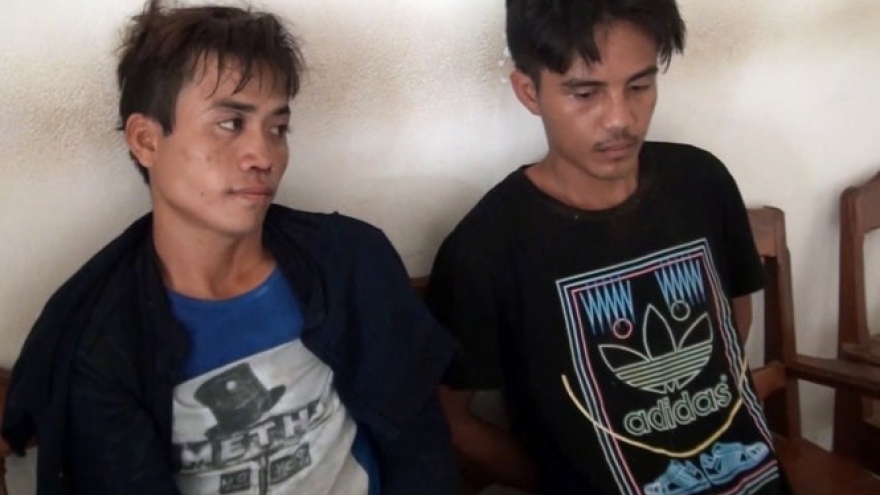 Two Lao men arrested for carrying drugs en route to Vietnam
