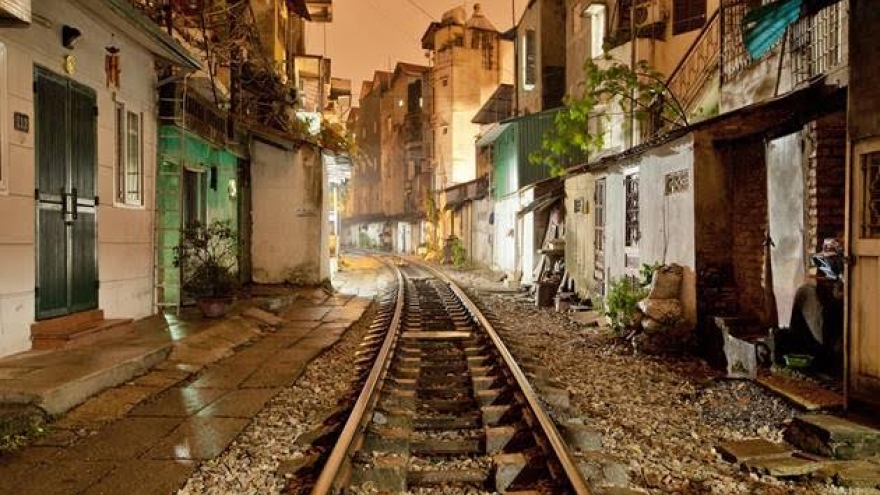 French photographer captures magical perspectives of Hanoi and Hue