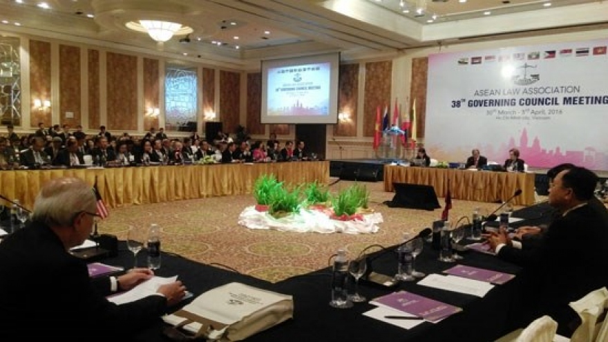 
        Vietnam hosts ASEAN Law Association meeting
                              