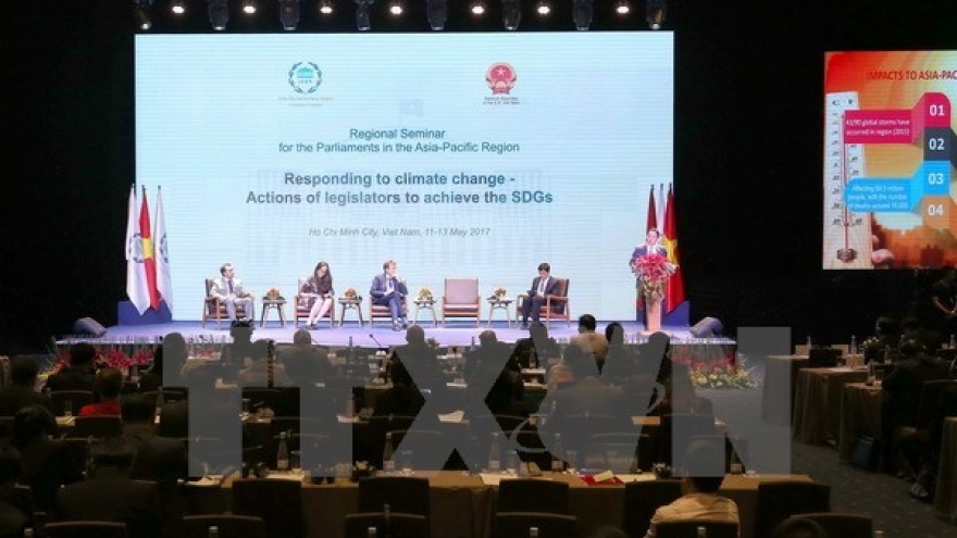 Lawmakers urged to promote proper solutions to climate change