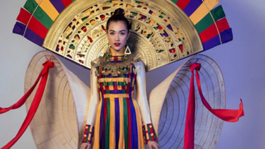 Vietnam’s national costume for Miss Universe 2017 unveiled 