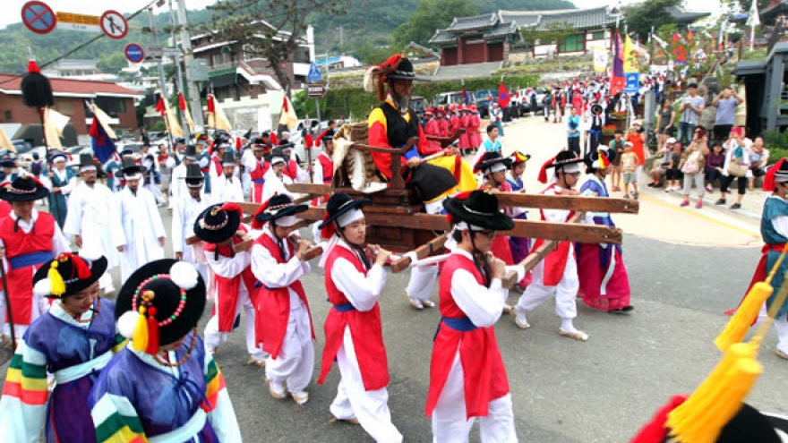 Welcome week held for Vietnamese tourists in RoK