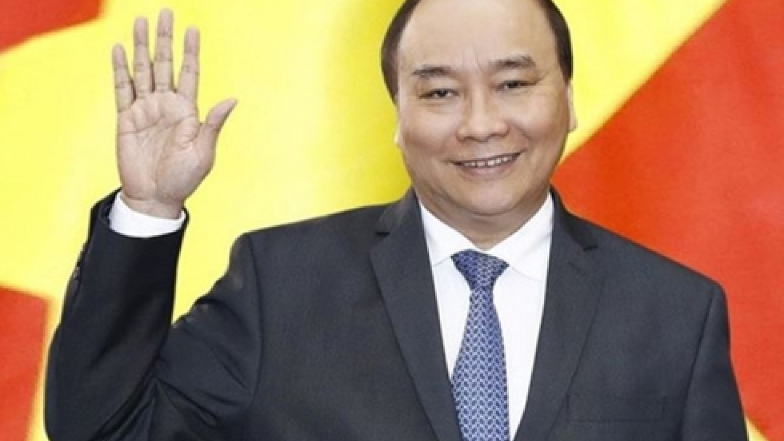 PM Phuc jets off for 26th APEC Economic Leaders’ Meeting