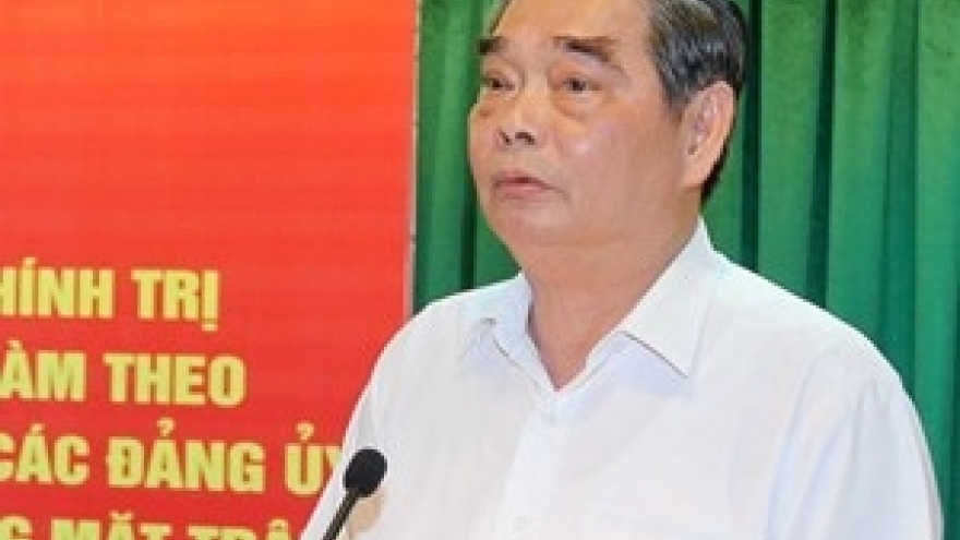 Senior official speaks to voters in Can Tho city