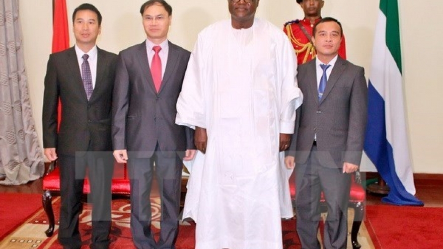 Vietnam, Sierra Leone foster cooperation