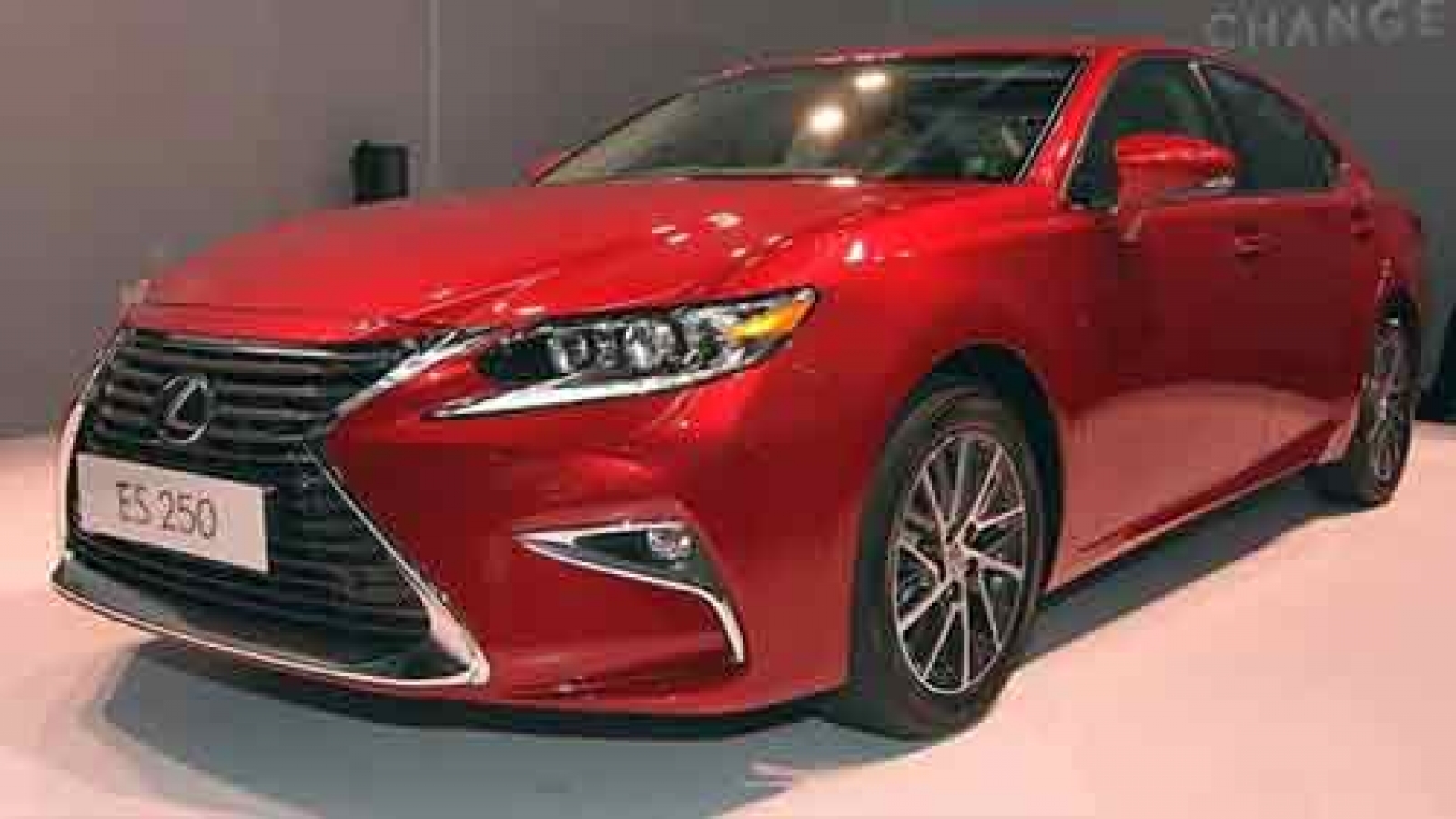 Toyota Vietnam recalls imported Lexus for brake problems