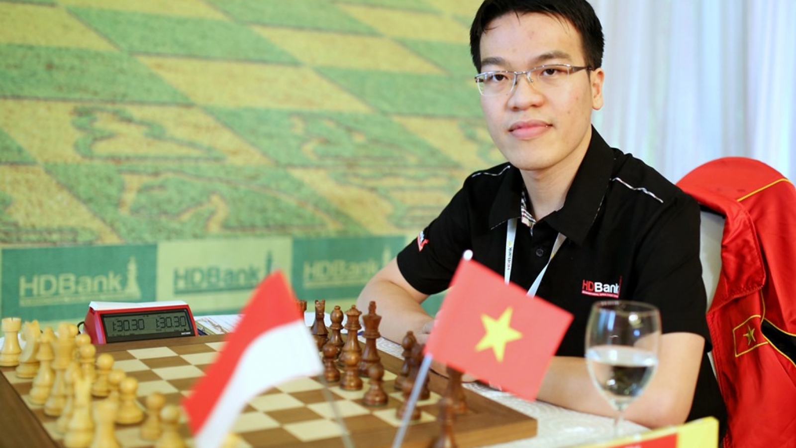 Quang Liem defends chess HDBank Cup crown