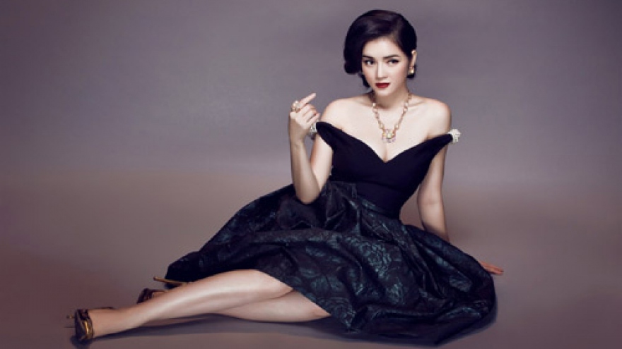 
        Ly Nha Ky organizes exhibition in Paris
                              