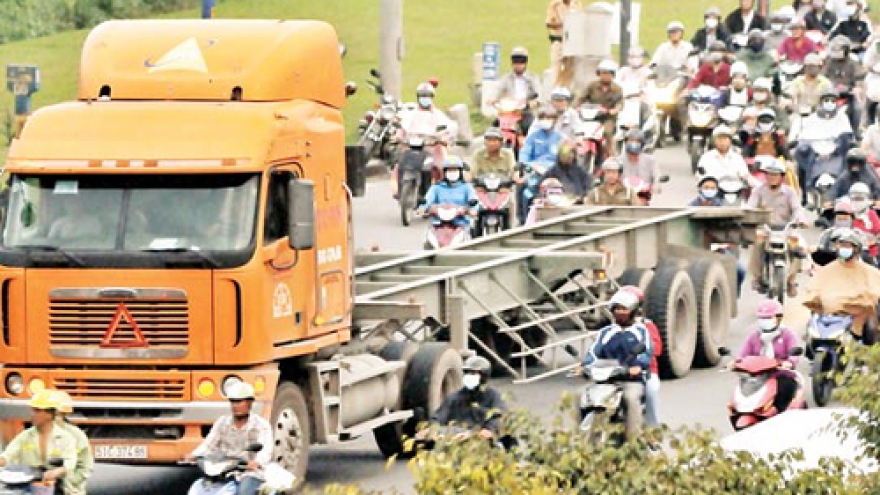 
        Freight reduction urgent to improve Vietnamese goods’ competitiveness
                              