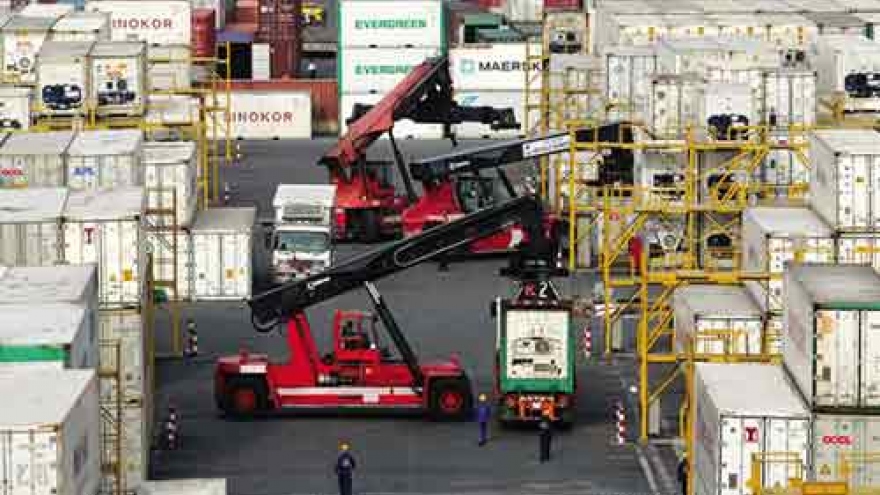 Foreign firms snatch up local logistics industry