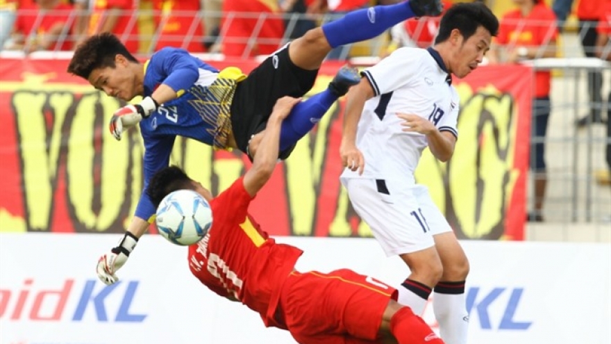 Park calls up goalie Long for U23 Vietnam