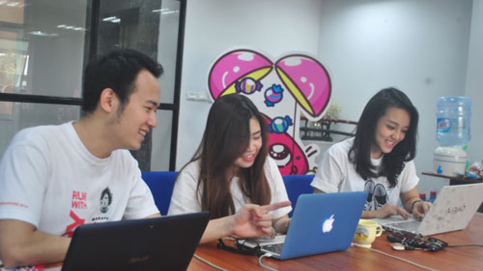Startups register businesses in Singapore, why?