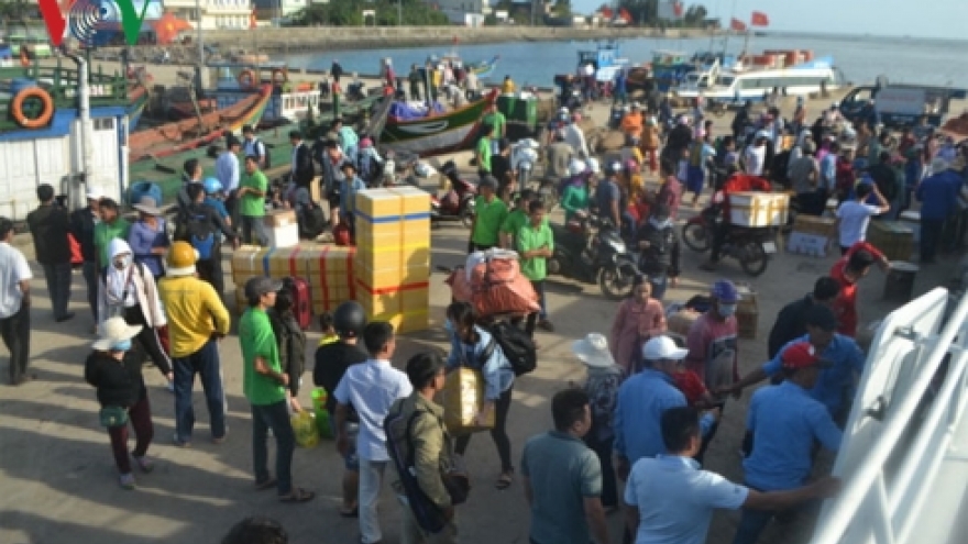 Boat services from Ly Son to mainland receive post-Tet boost