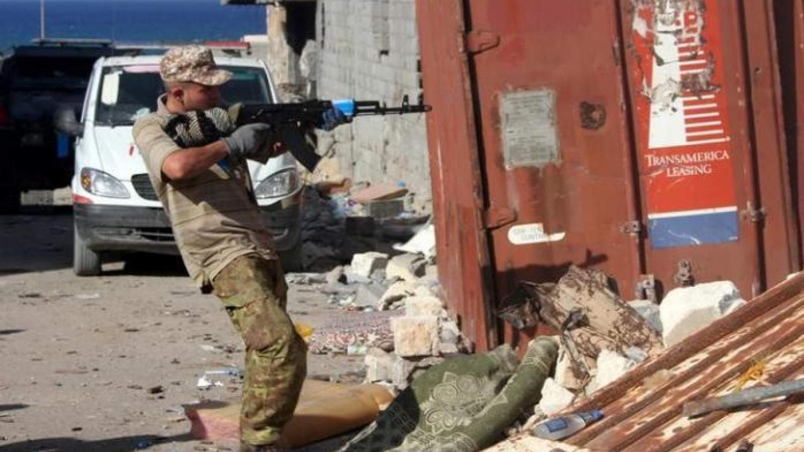 Libyan forces report 14 civilians freed from Islamic State in Sirte
