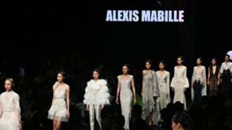 Charming dresses at Lynk Fashion Show 2015