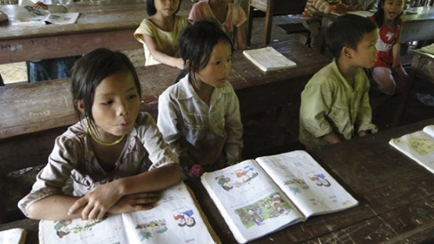 Dak Lak promotes Ede language teaching in schools