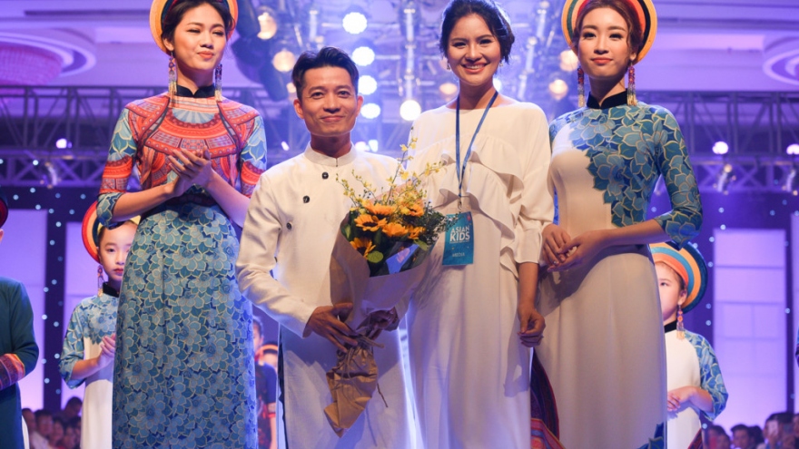 Models strut the catwalk at Thuan Viet fashion show