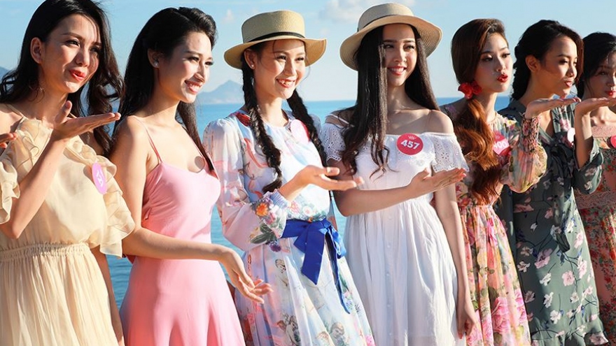 Miss Vietnam southern contestants dazzle in maxi dresses