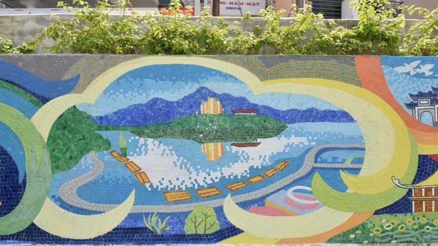 Ceramic mosaic mural supported by Taiwan Excellent inaugurated in Hanoi