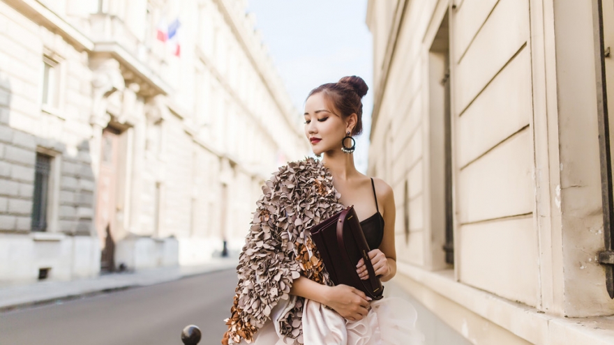 Maya shines in Paris Fashion Week