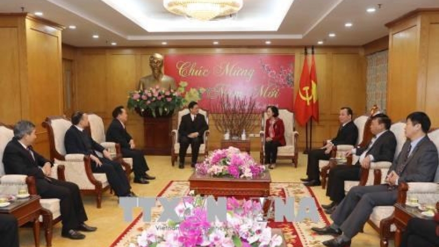 Evangelical Church offers Tet greetings to Party commission