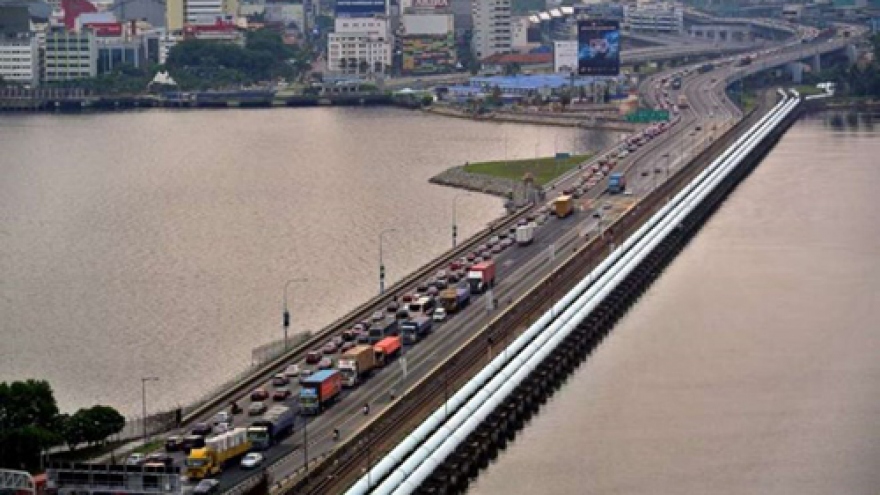 Malaysia to charge foreign vehicles at border gates