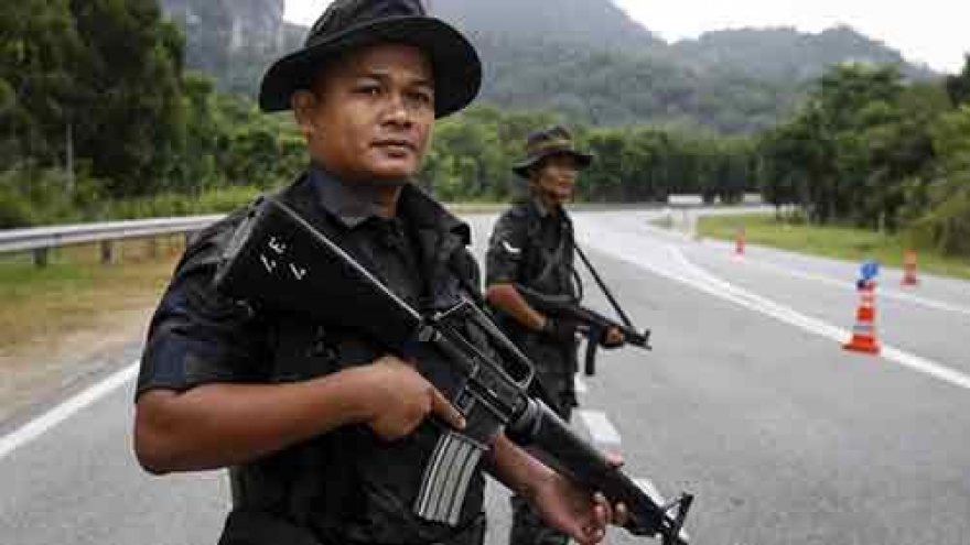 Malaysian police arrest many law-breaking foreigners