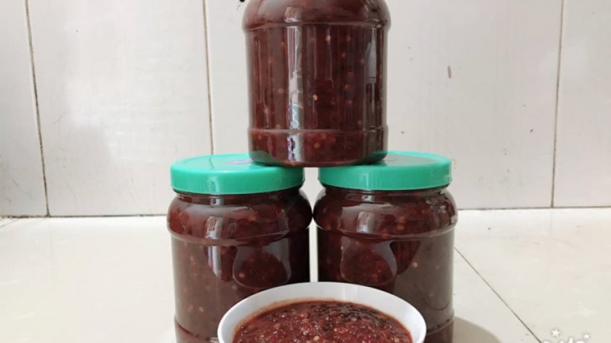 Mam hen sauce & ngan dishes