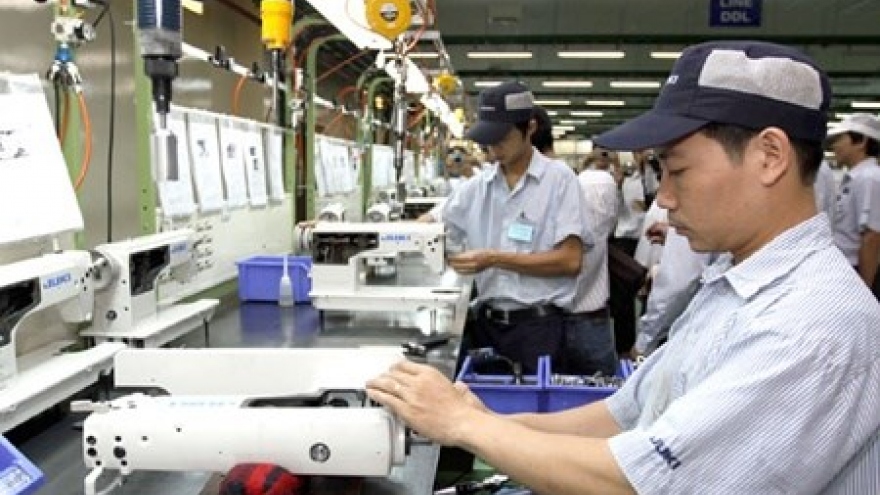 Retail, manufacturing sectors slow HCM City economy