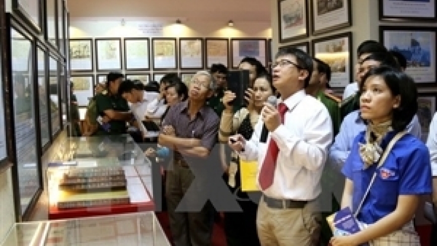 Maps displayed to prove Vietnam’s sea, island sovereignty