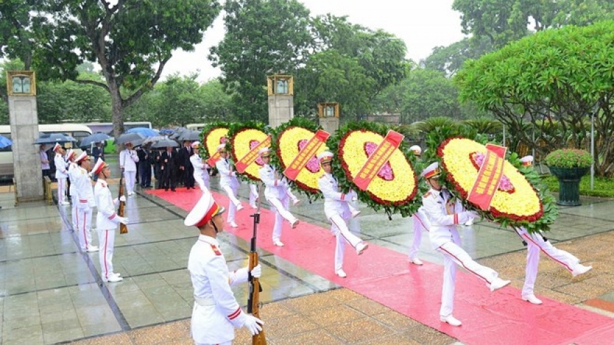 Leaders pay tribute to heroic martyrs