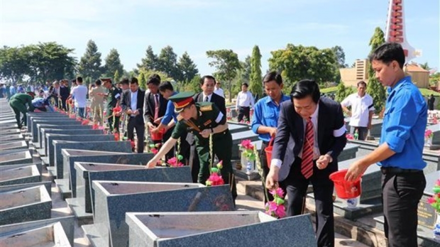 Long An lays to rest martyrs from Cambodia