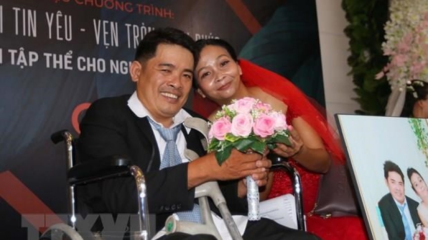 Mass wedding held for couples with disabilities in HCM City