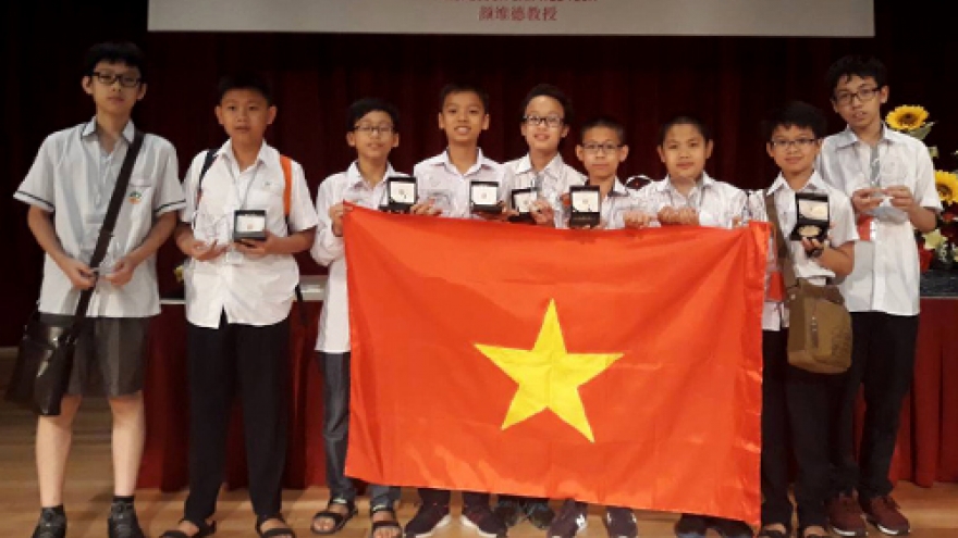 Vietnamese students bag 6 gold medals at Asia Pacific maths contest