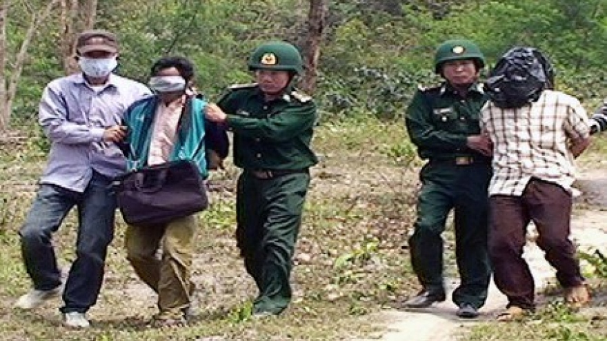 
        Vietnam, Cuba step up prosecution partnership
                              