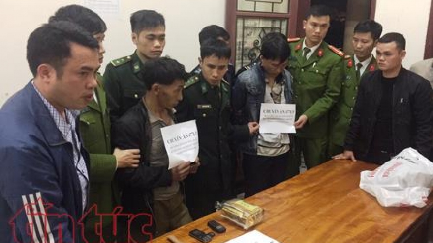 2 Lao drug traffickers caught by Ha Tinh police