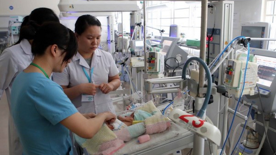 German foundation donates respirators to Da Nang hospital