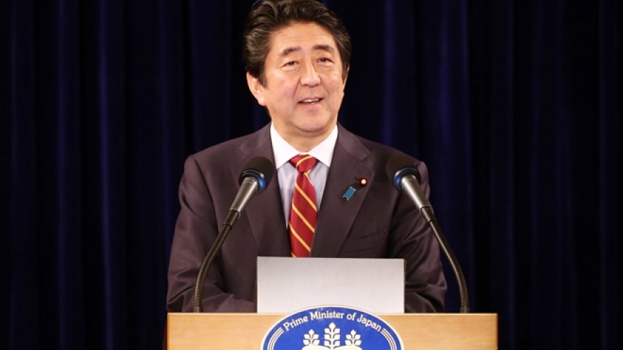 Coverage of Abe’s visit to Vietnam in Japanese media