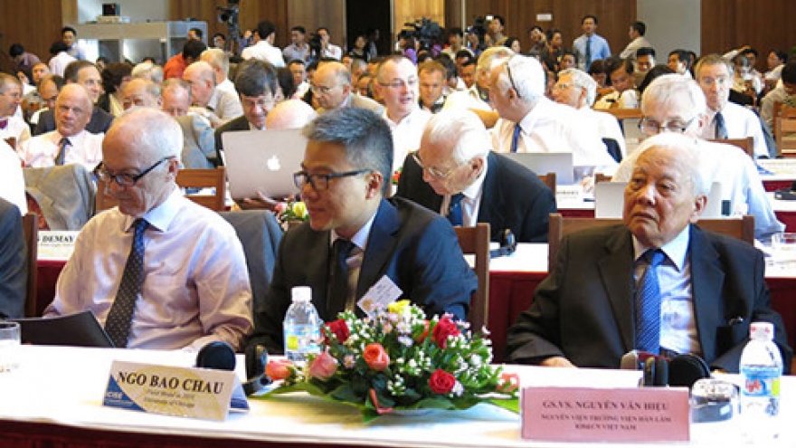 Nobel laureates, scientists attend forum in Quy Nhon