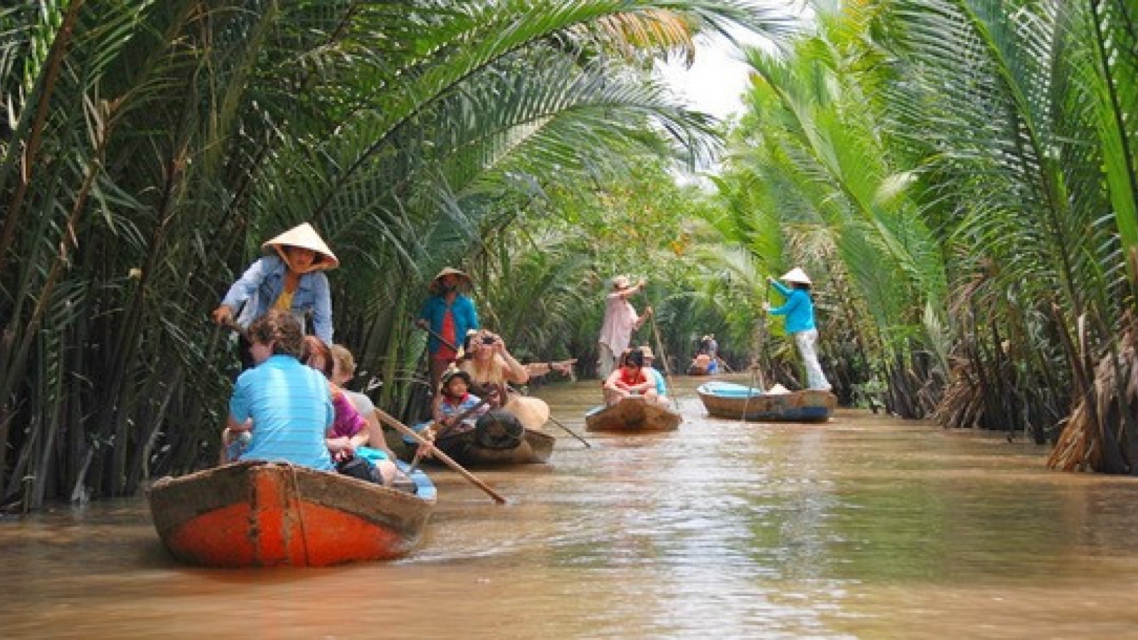 Vietnam, ASEAN cooperate in tourism development