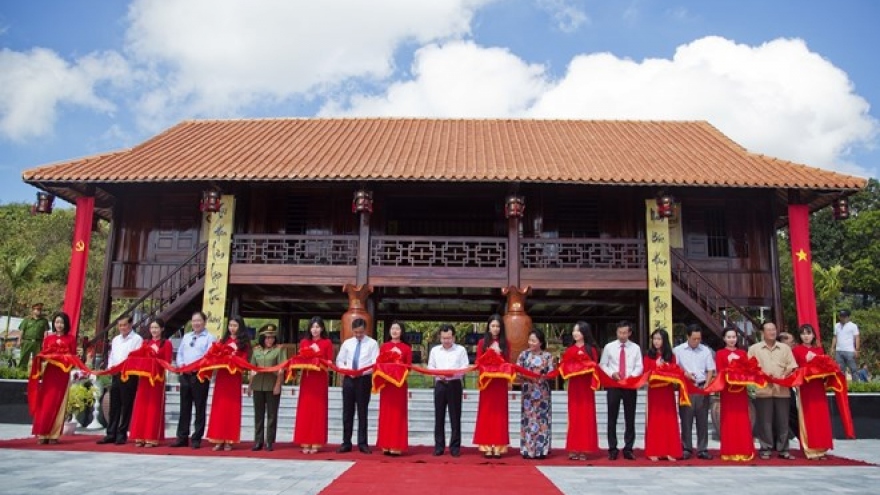 Poetry society memorial complex inaugurated in Kien Giang