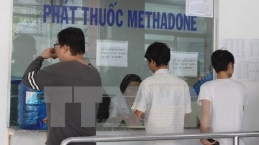 Nam Dinh encourages methadone treatment at private facilities