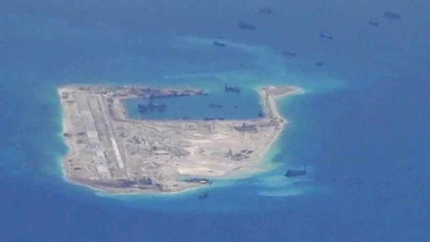 
        Scholars stress need to settle East Sea disputes in line with law
                              