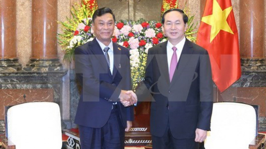 President pledges to encourage investment to Myanmar