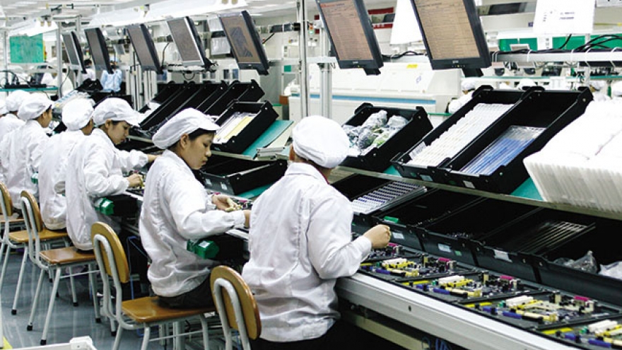 Microsoft to help train computer workers in HCM City