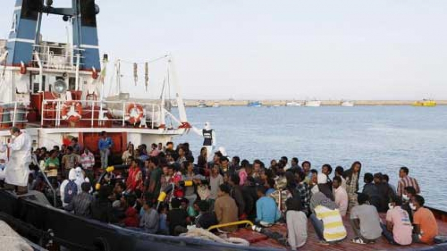 Greek coastguard rescues 242 migrants as boat sinks, three drown