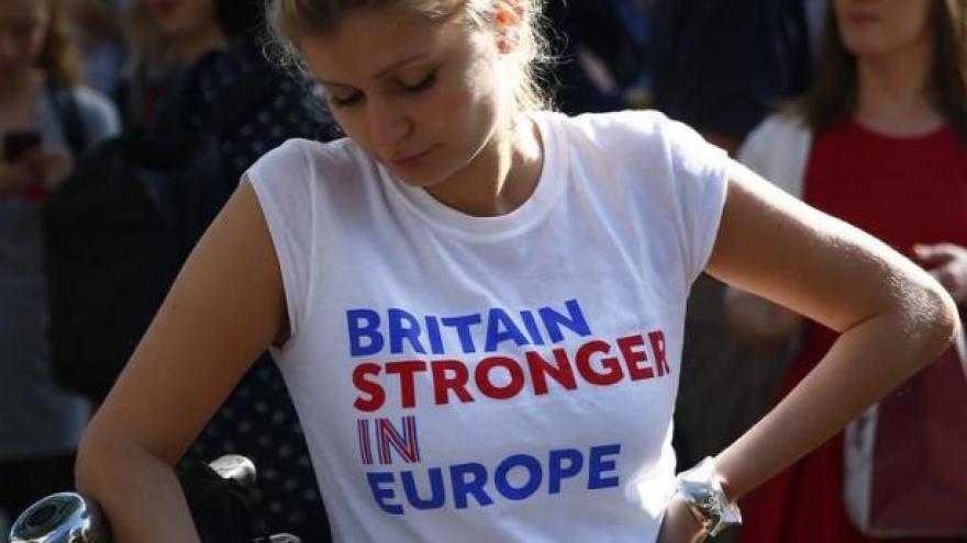More than 2.5 million and rising sign UK petition for new EU referendum