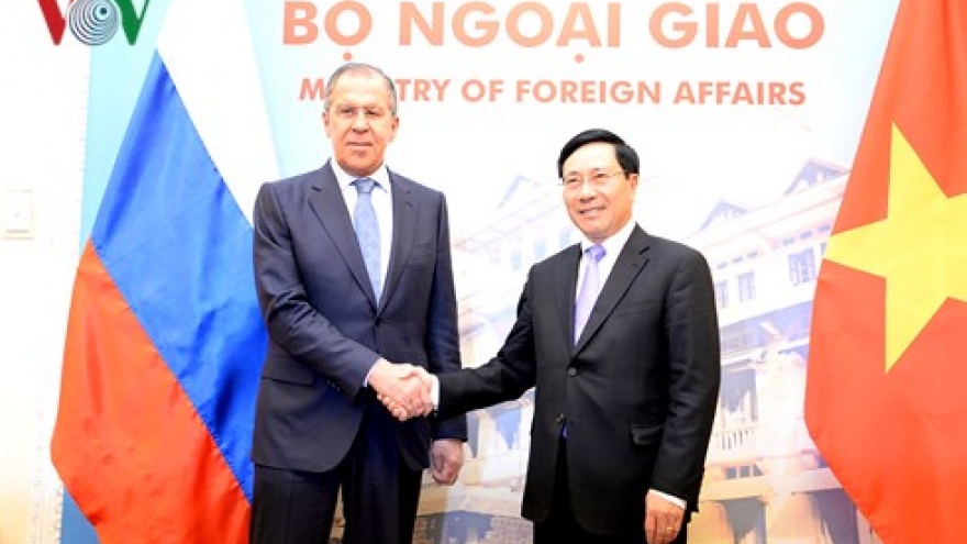 Vietnam, Russia agree on steps to boost ties