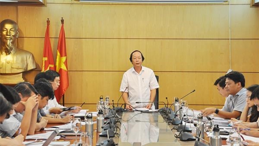Ministries discuss tightening control over used goods, waste import