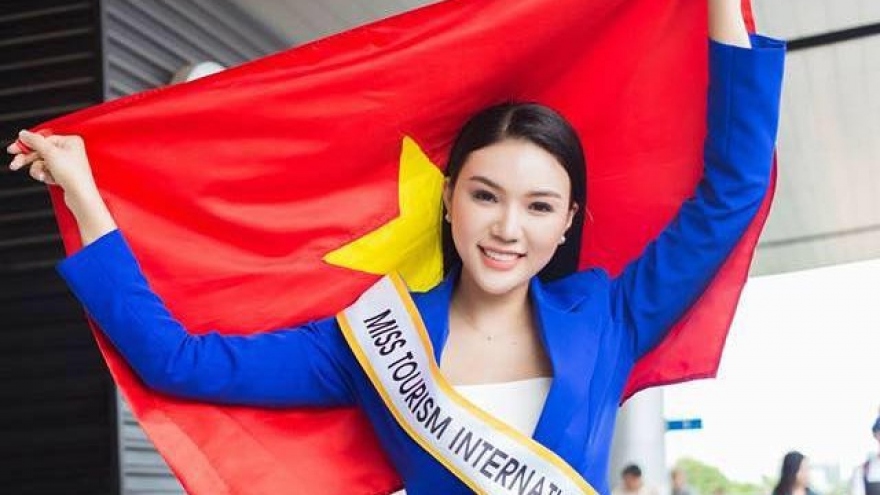 Giao Linh wins best national costume at Miss Tourism International